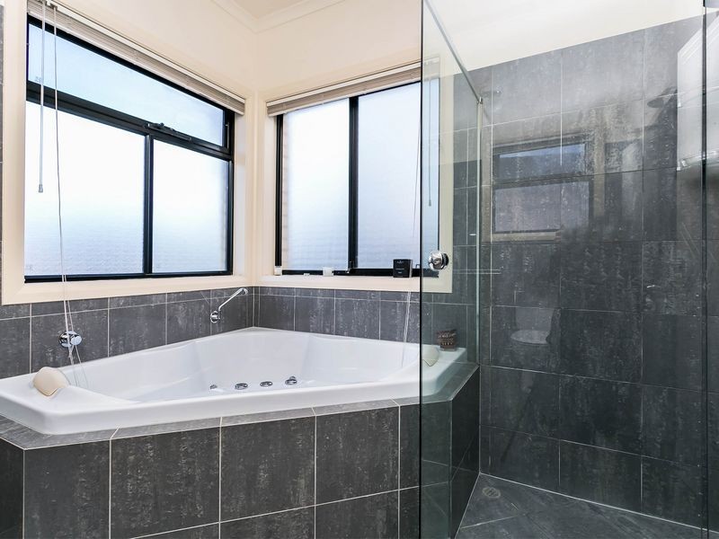 21 Boyd Crescent, West Lakes Shore SA 5020