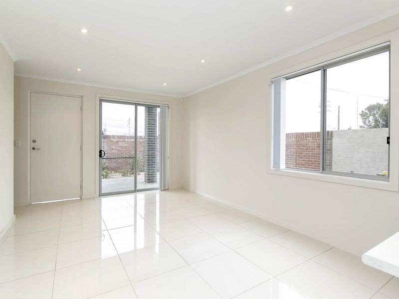 2/324-326 Tapleys Hill Road, Seaton SA 5023