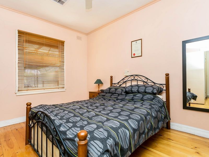 28 Carey Avenue, Seaton SA 5023