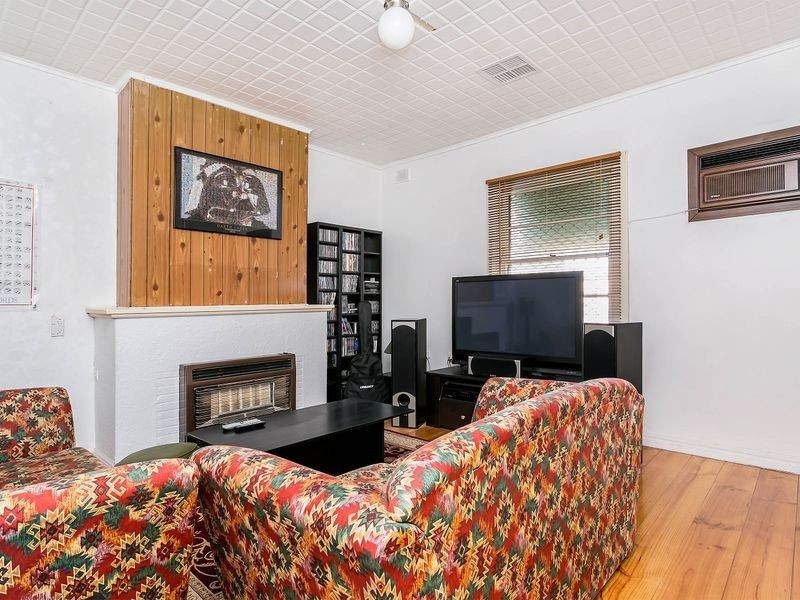 28 Carey Avenue, Seaton SA 5023