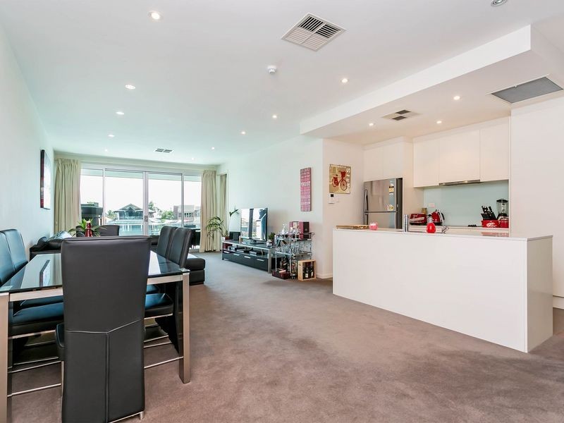 6/155 Brebner Drive, West Lakes SA 5021