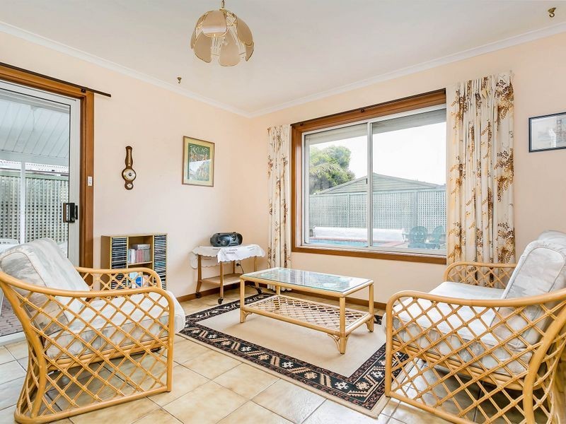 4 Santiago Street, West Lakes Shore SA 5020