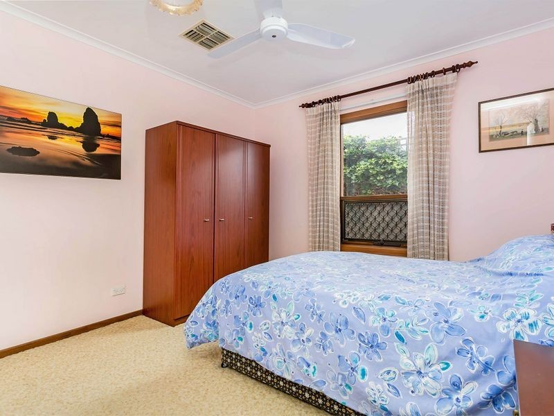 4 Santiago Street, West Lakes Shore SA 5020