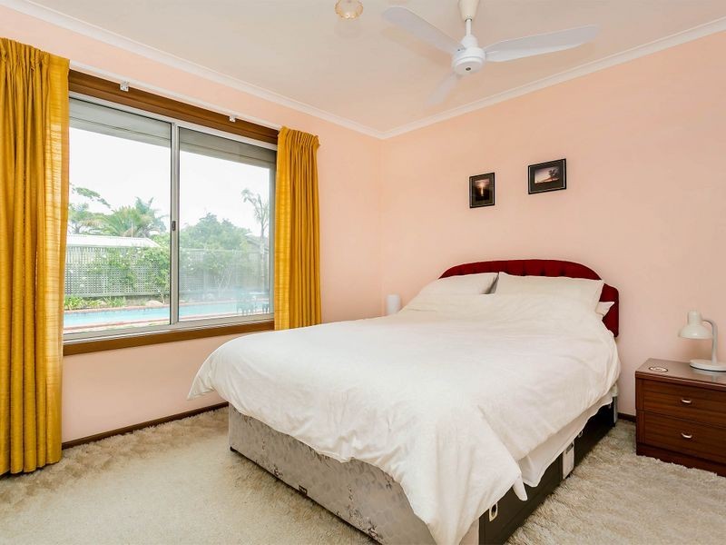 4 Santiago Street, West Lakes Shore SA 5020