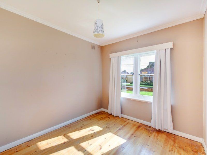 6 McAllan Avenue, Seaton SA 5023