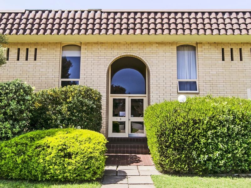 16/72 Military Road, Tennyson SA 5022