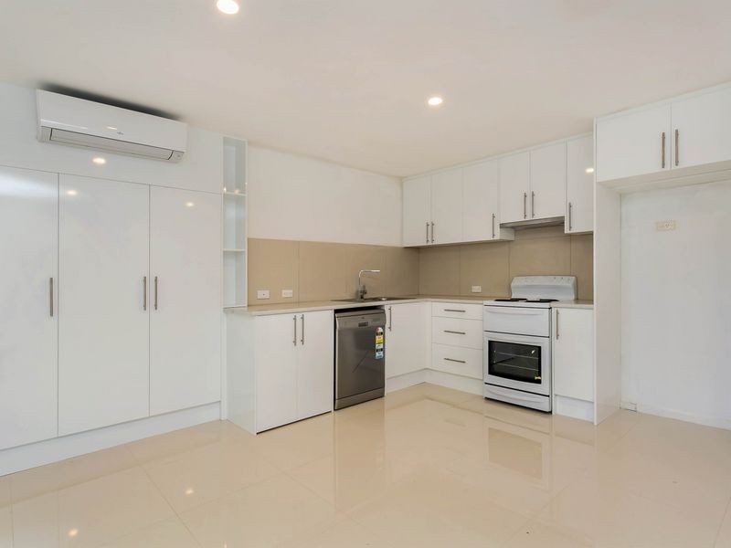 16/72 Military Road, Tennyson SA 5022