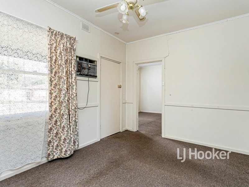 24 Johnston Road, Elizabeth Downs SA 5113