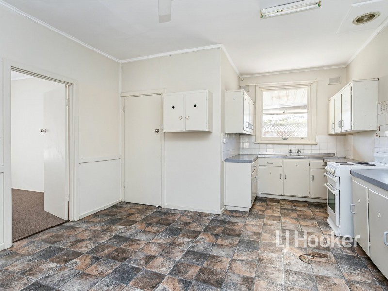 24 Johnston Road, Elizabeth Downs SA 5113