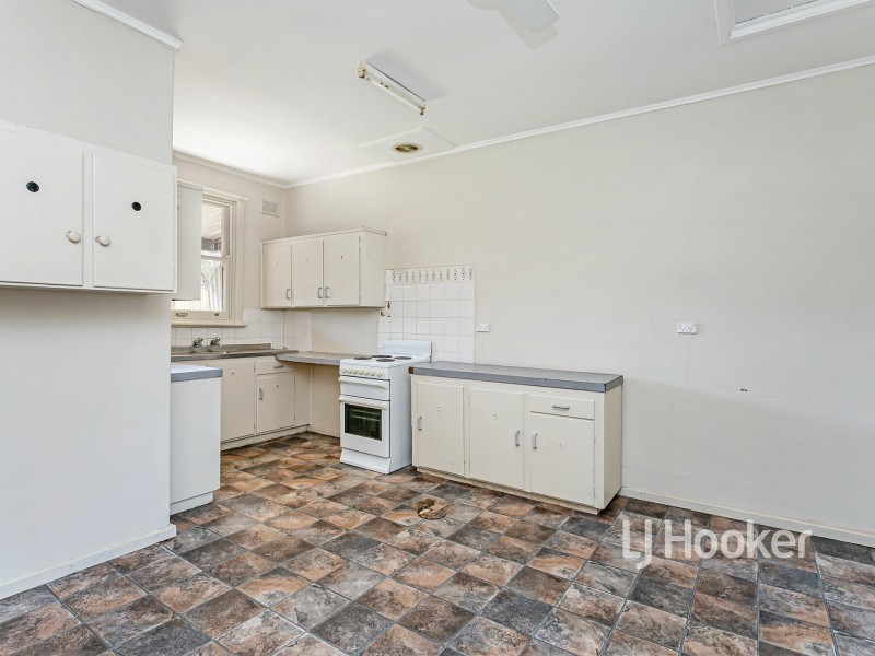 24 Johnston Road, Elizabeth Downs SA 5113
