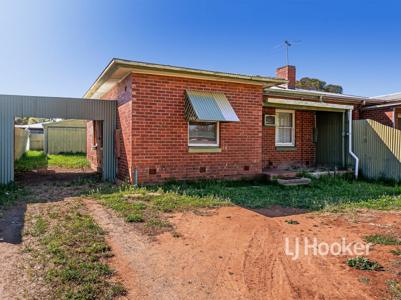 24 Johnston Road, Elizabeth Downs SA 5113