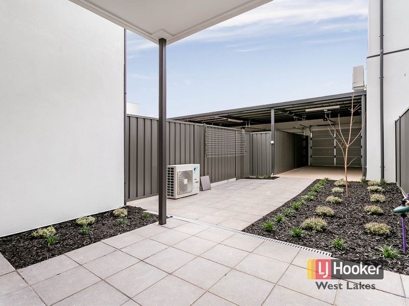 28 Stallion Drive, St Clair SA 5280