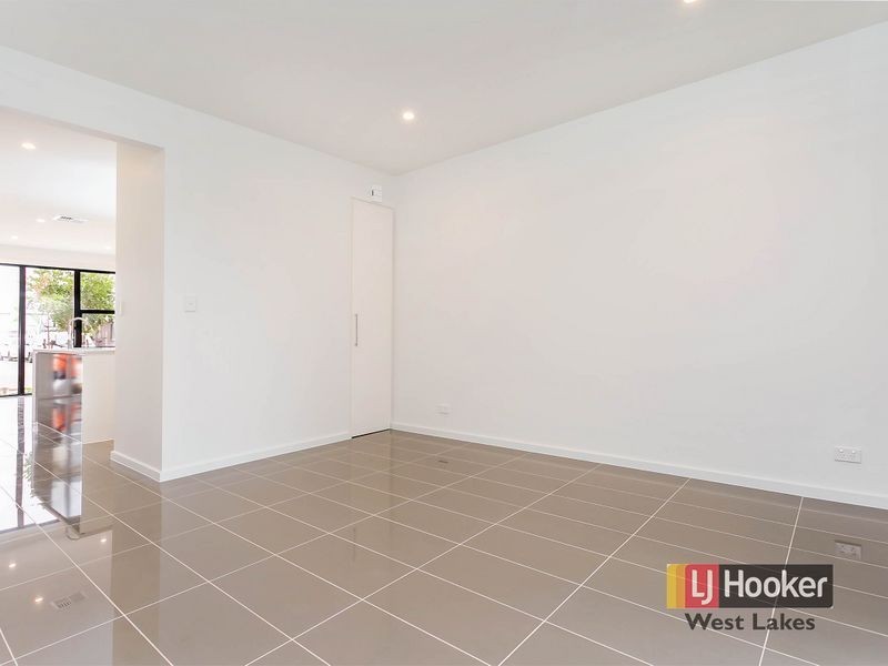 28 Stallion Drive, St Clair SA 5280