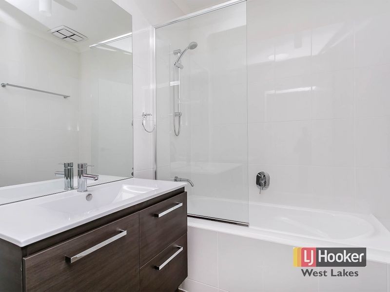 28 Stallion Drive, St Clair SA 5280