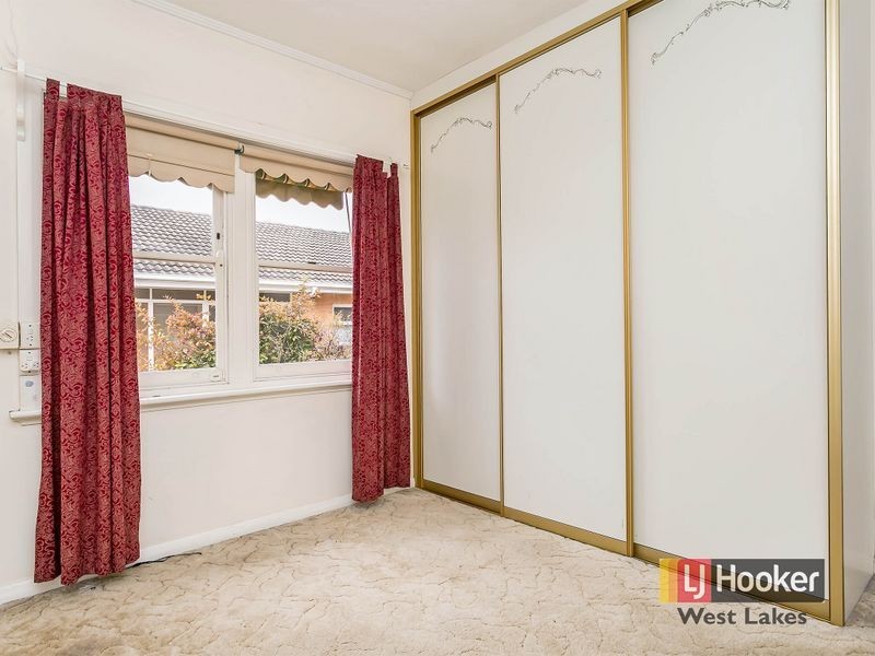10 Fourth Avenue, Seaton SA 5023