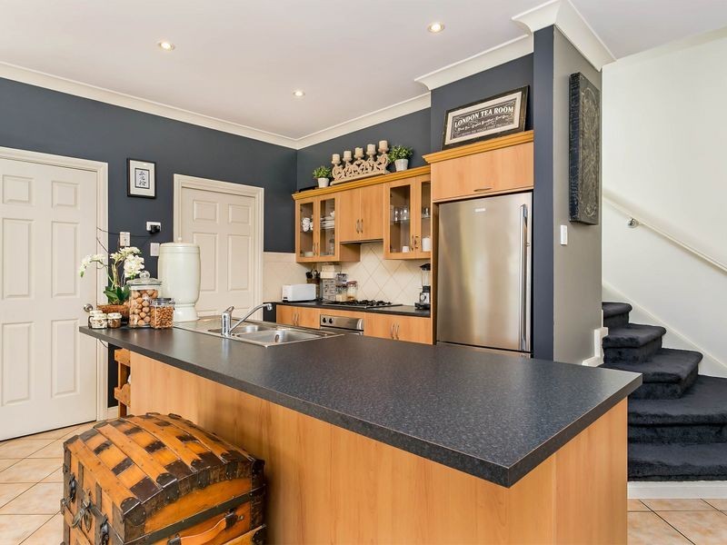6 Moorfield Terrace, Allenby Gardens SA 5009