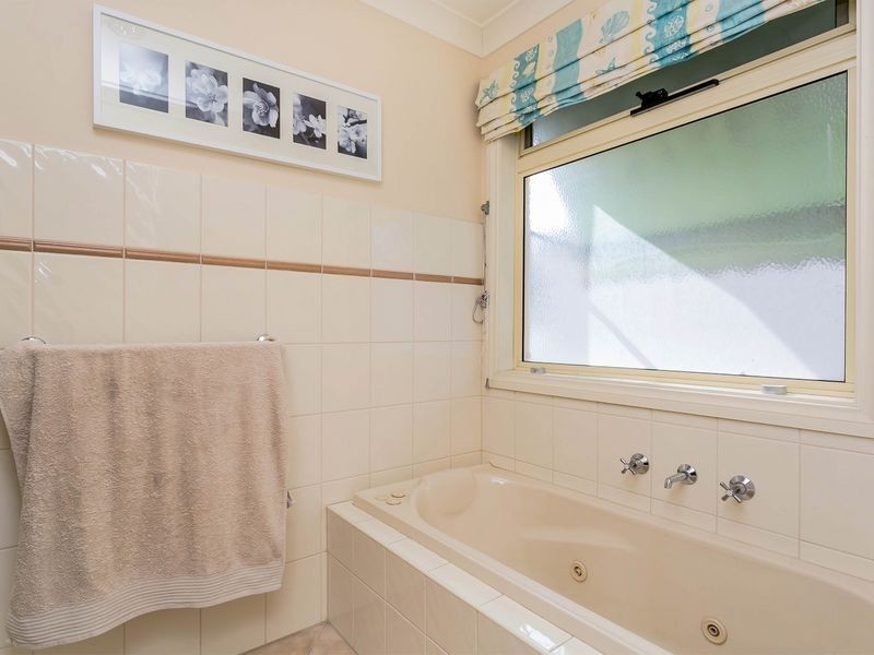 6 Moorfield Terrace, Allenby Gardens SA 5009