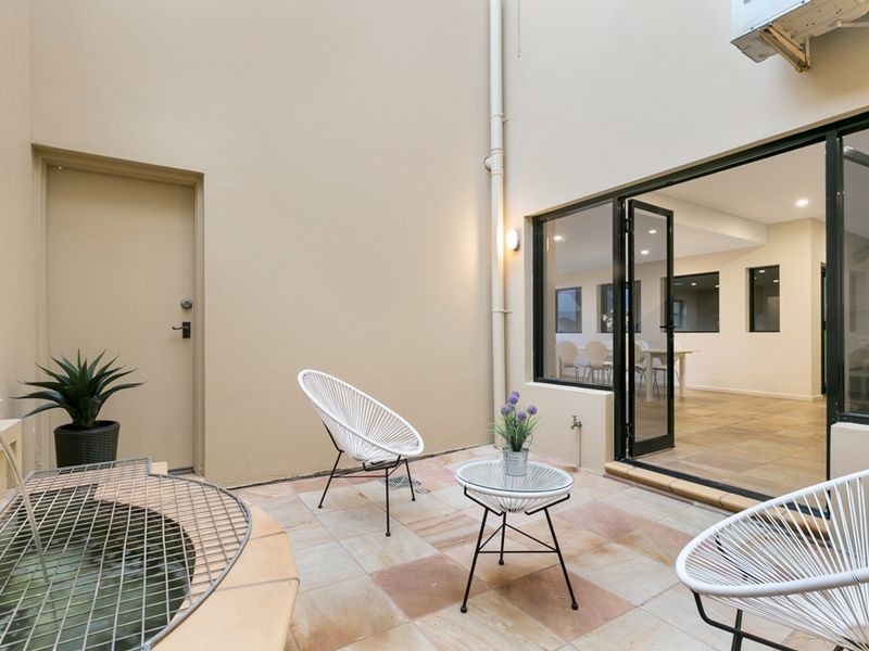 12 Gulf Point Drive, North Haven SA 5018