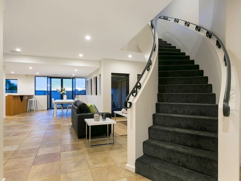 12 Gulf Point Drive, North Haven SA 5018