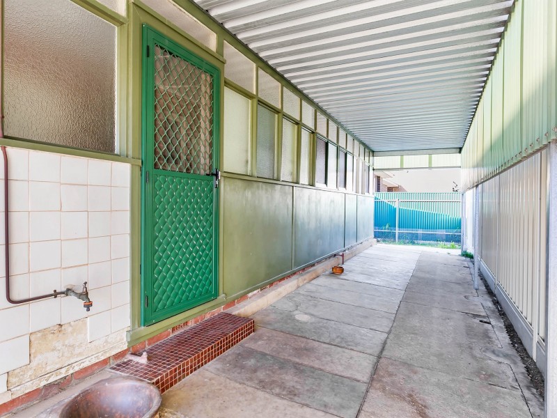 11 Peterhead Street, Largs Bay SA 5016