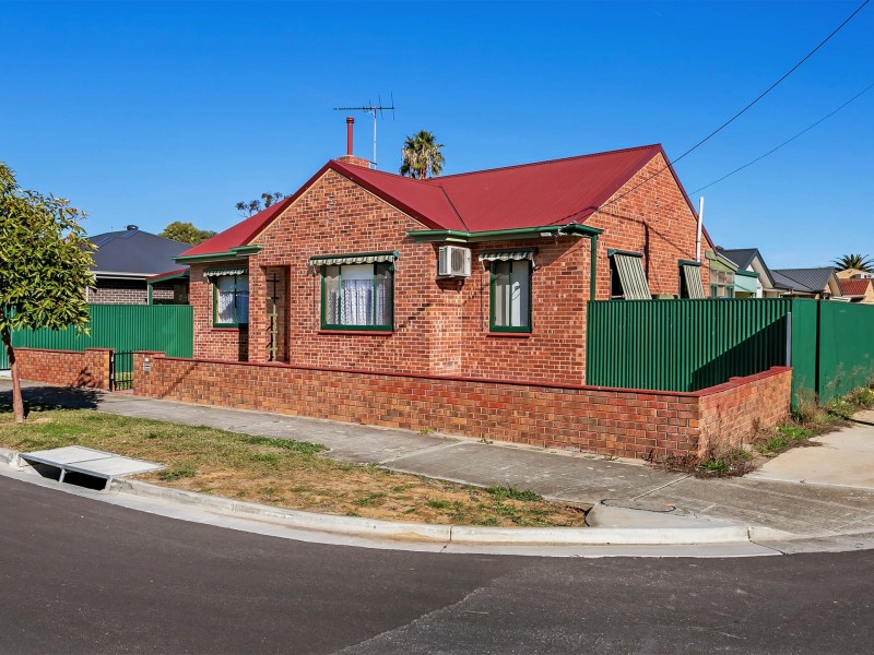 11 Peterhead Street, Largs Bay SA 5016