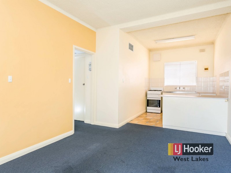 4/33 North Esplanade, Glenelg North SA 5045