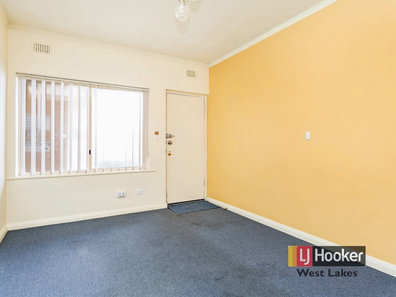 4/33 North Esplanade, Glenelg North SA 5045