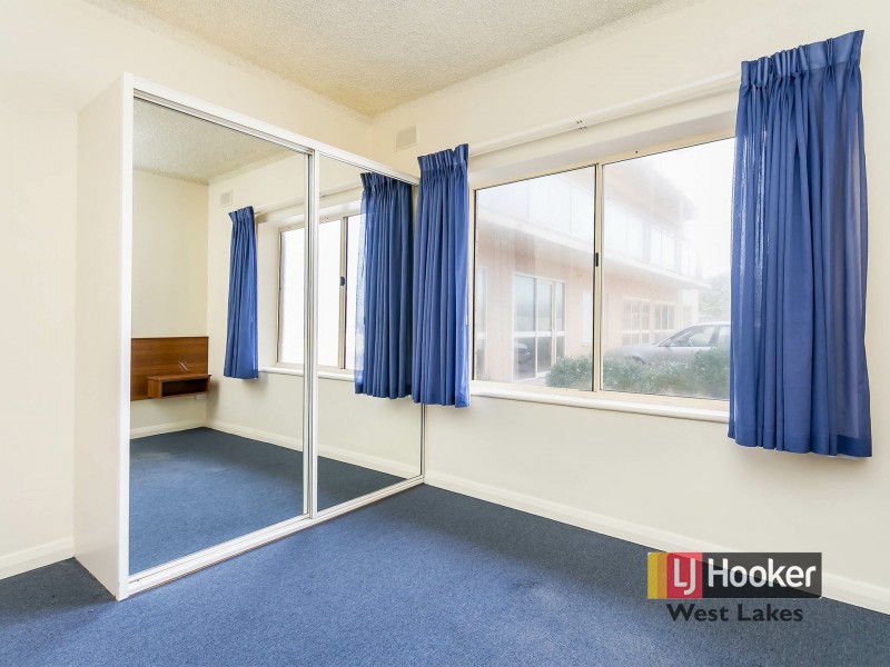 4/33 North Esplanade, Glenelg North SA 5045