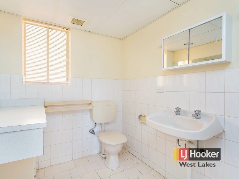 4/33 North Esplanade, Glenelg North SA 5045