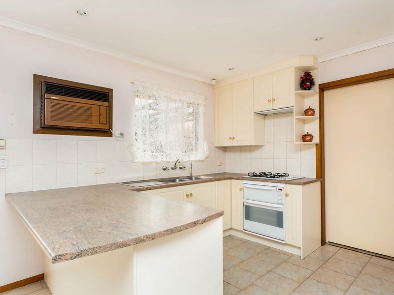 1/4 Lancaster Drive, North Haven SA 5018