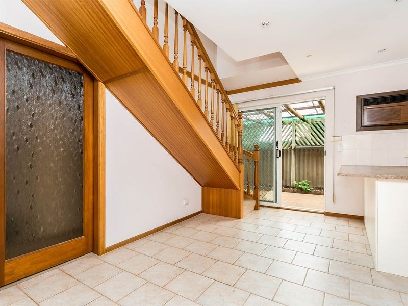 1/4 Lancaster Drive, North Haven SA 5018