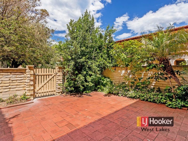 9/3 Mooloola Way, West Lakes Shore SA 5020