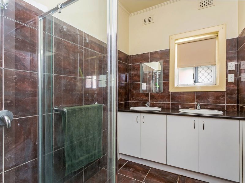 8 Harley Road, Croydon Park SA 5008
