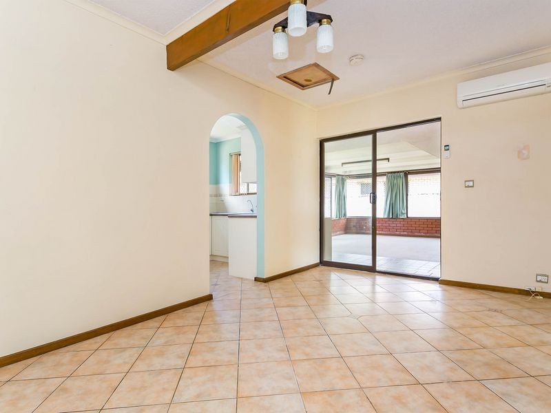 8 Settlers Drive, West Lakes SA 5021