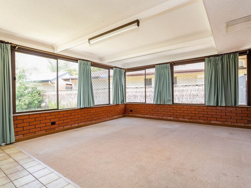 8 Settlers Drive, West Lakes SA 5021