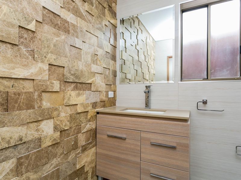 1/4 Dyer Court, West Lakes SA 5021