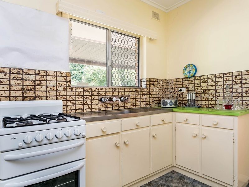 32 Bains Road, Morphett Vale SA 5162