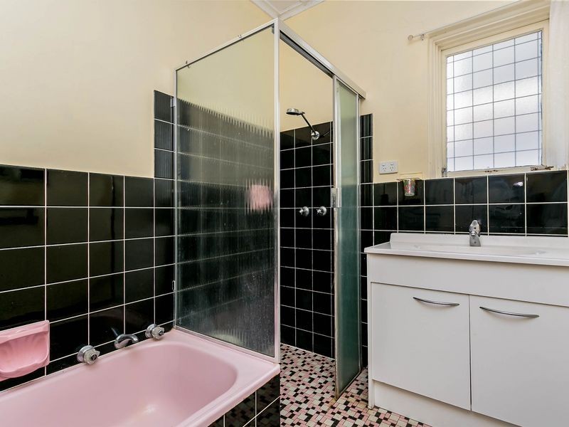 32 Bains Road, Morphett Vale SA 5162