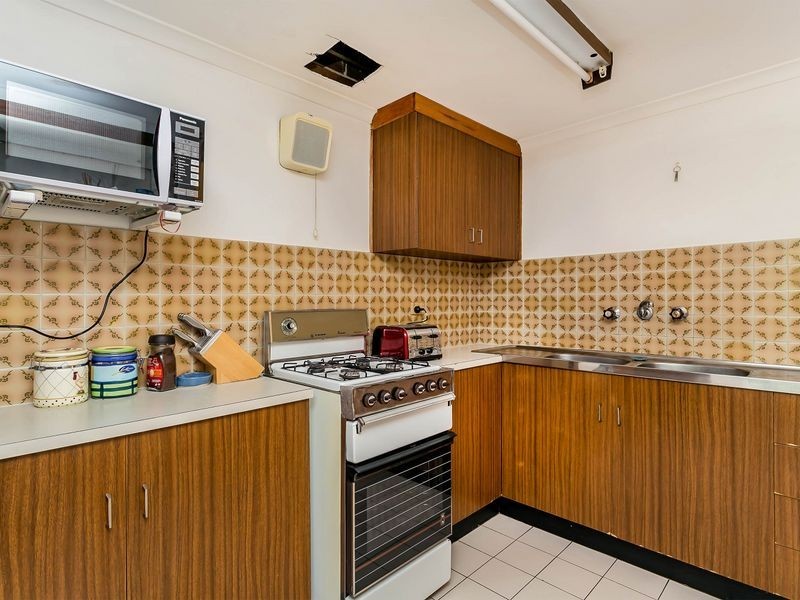 3 Mooloola Way, West Lakes Shore SA 5020
