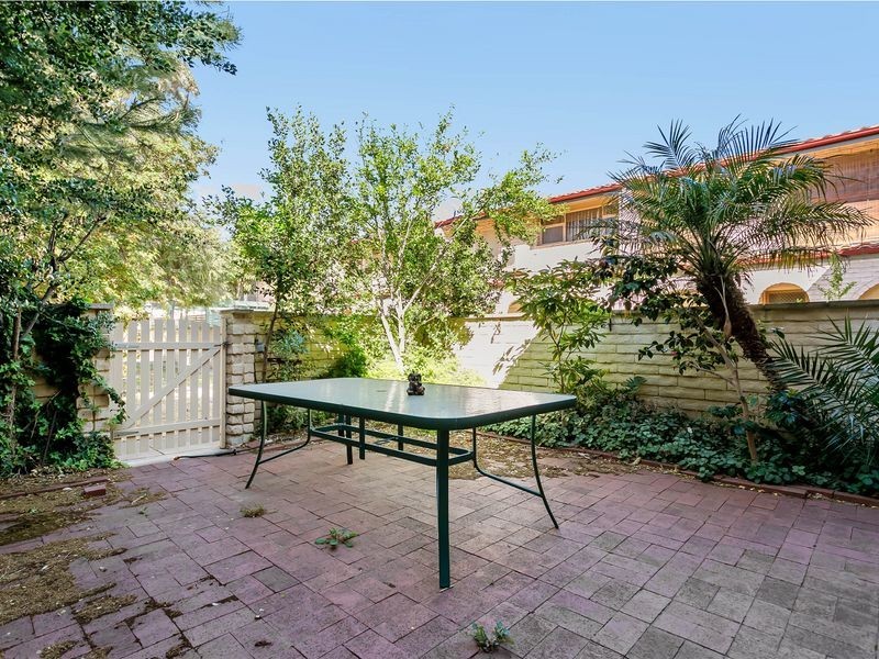 3 Mooloola Way, West Lakes Shore SA 5020