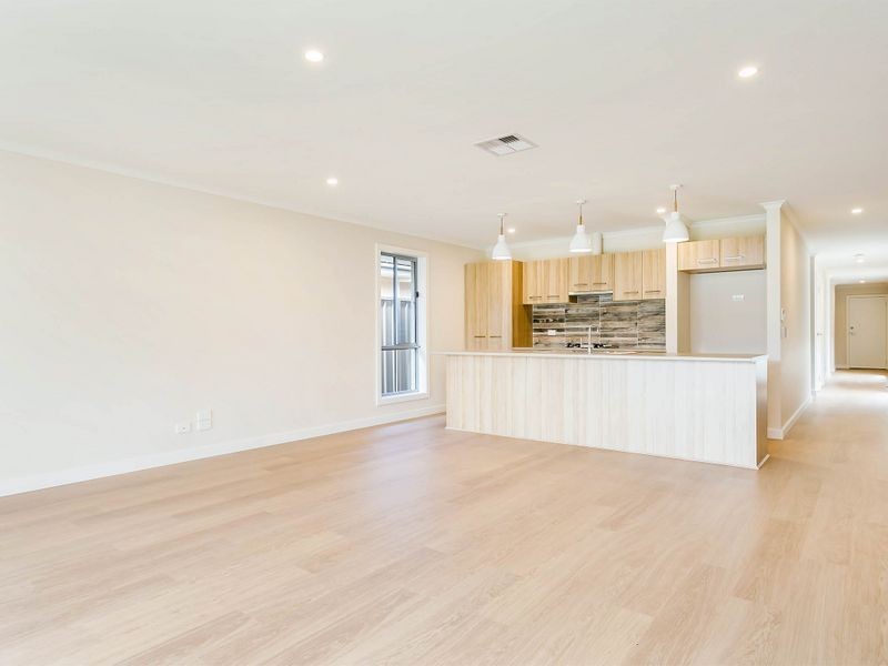 7 Fairford Terrace, West Lakes Shore SA 5020