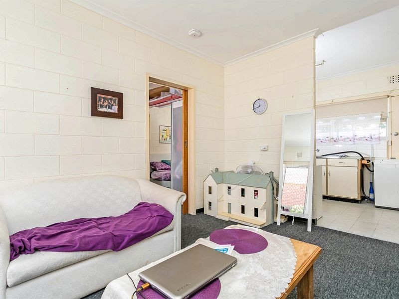 2/12 Fourth Avenue, Seaton SA 5023