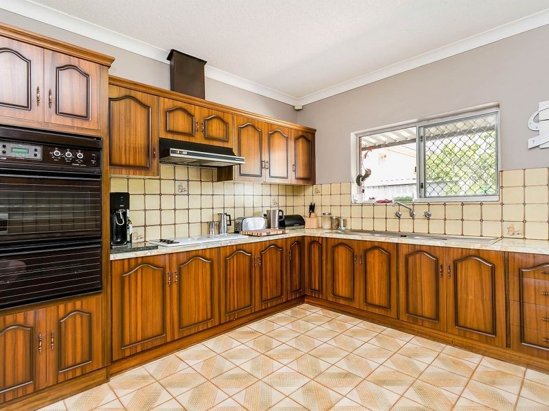 19 Falkirk Avenue, Seaton SA 5023