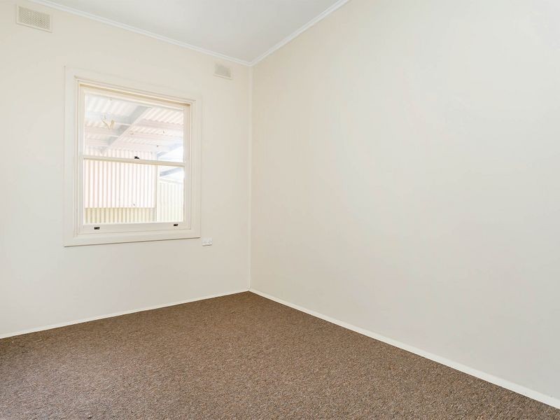 24 Johnston Road, Elizabeth Downs SA 5113