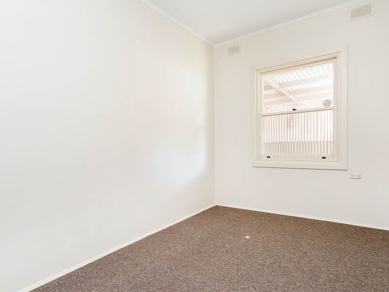 24 Johnston Road, Elizabeth Downs SA 5113