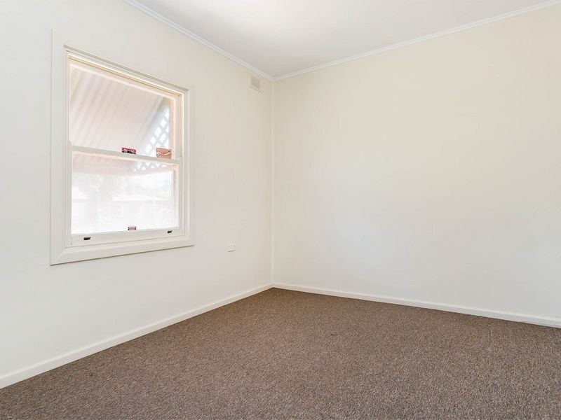 24 Johnston Road, Elizabeth Downs SA 5113