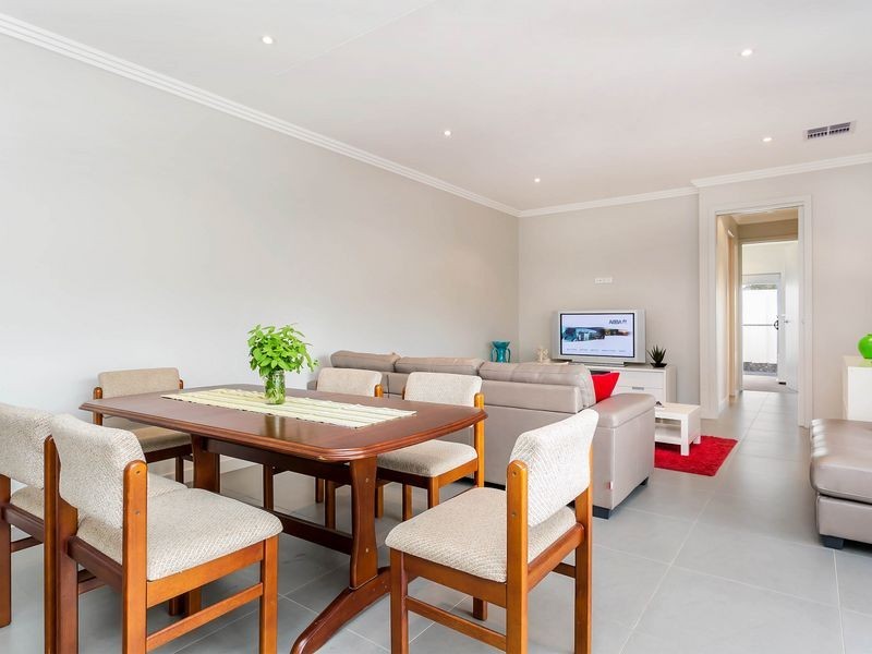 2a Marlee Court, West Lakes SA 5021