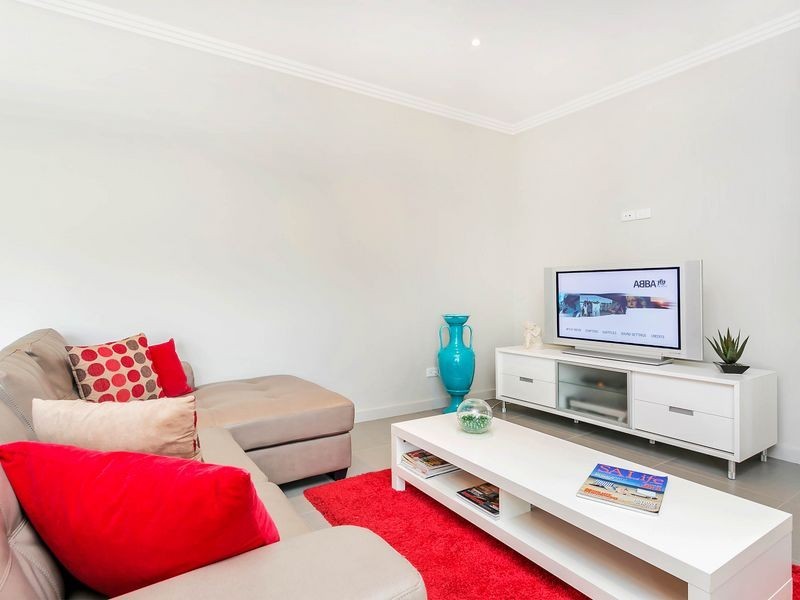 2a Marlee Court, West Lakes SA 5021