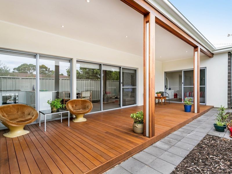 2a Marlee Court, West Lakes SA 5021