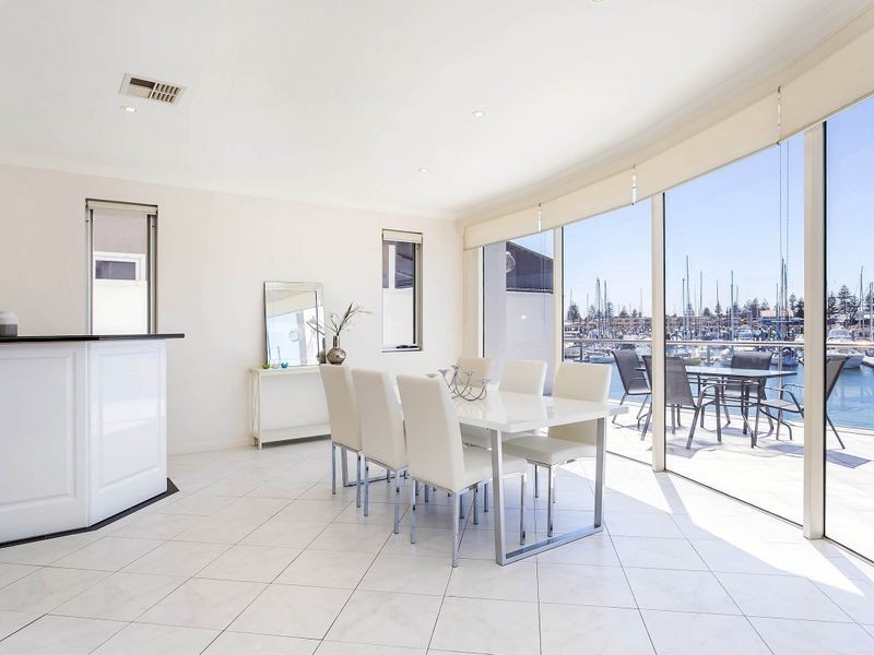 111 Gulf Point Drive, North Haven SA 5018